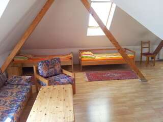 Проживание в семье Apartament Roza Брашов Люкс с 2 спальнями и общей ванной комнатой-4